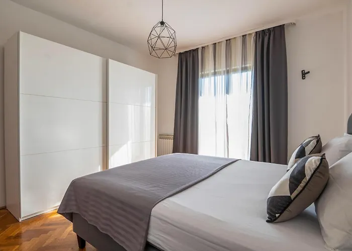 Apartman In With Wifi Prkos