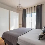 Appartamento Lovely In Prkos